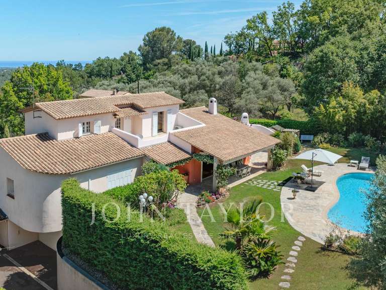 Maison avec Vue sur mer Le Rouret - 5 chambres - 337m²