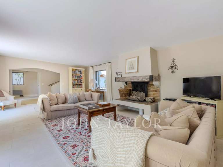 Maison Châteauneuf-Grasse - 5 chambres - 207m²