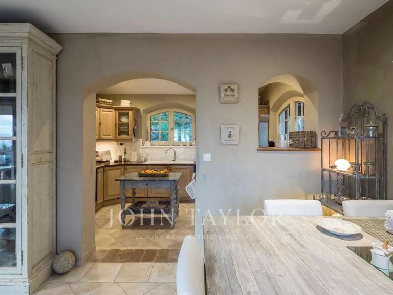 Maison Châteauneuf-Grasse - 4 chambres - 173m²