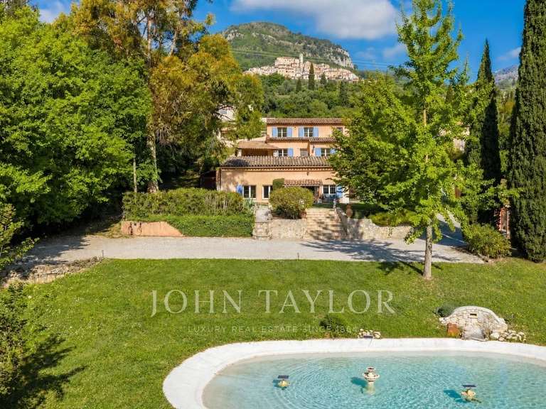 Maison Le Bar-sur-Loup - 5 chambres - 250m²