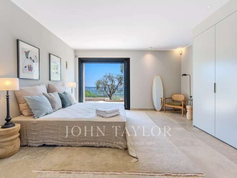 Maison Châteauneuf-Grasse - 4 chambres - 287m²