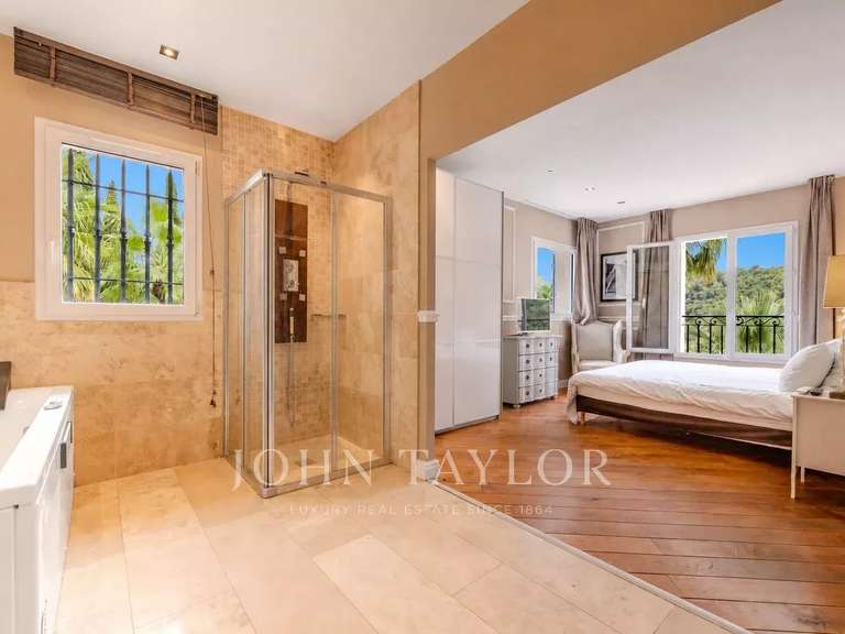 Maison Grasse - 7 chambres - 421m²