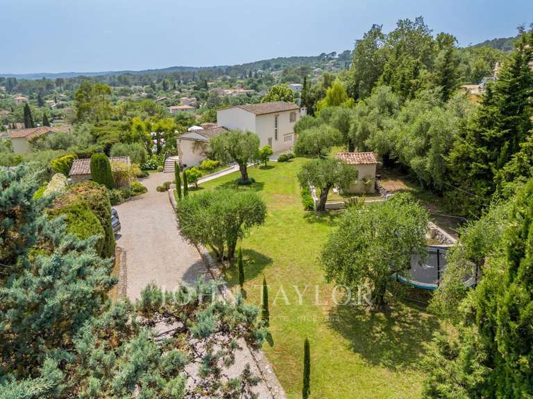 Maison Roquefort-les-Pins - 5 chambres - 220m²