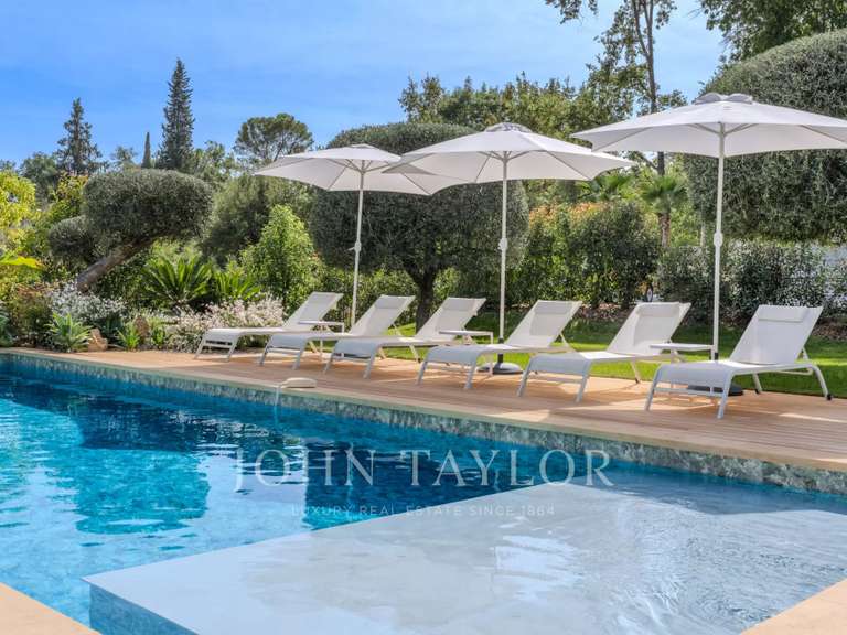 Maison Roquefort-les-Pins - 4 chambres - 173m²