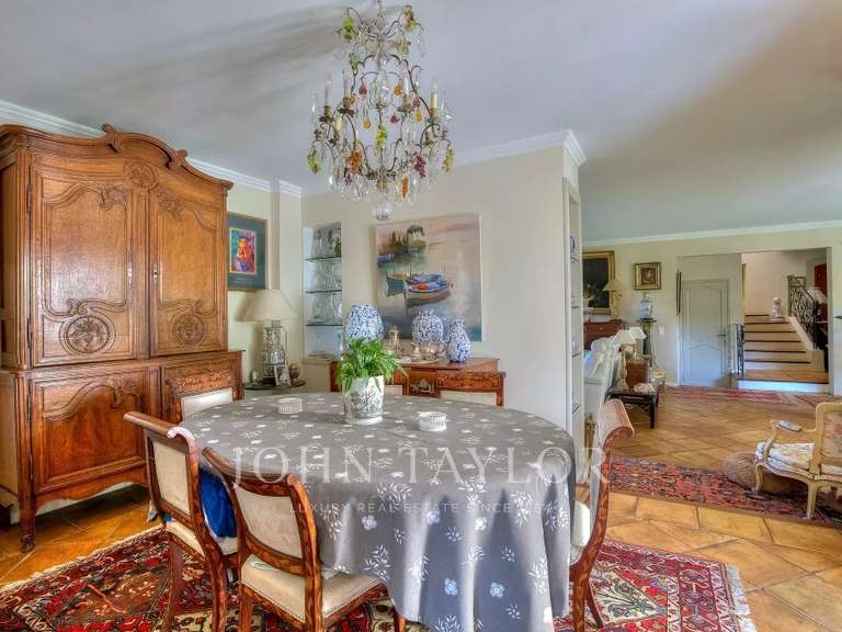 Maison Biot - 4 chambres - 240m²