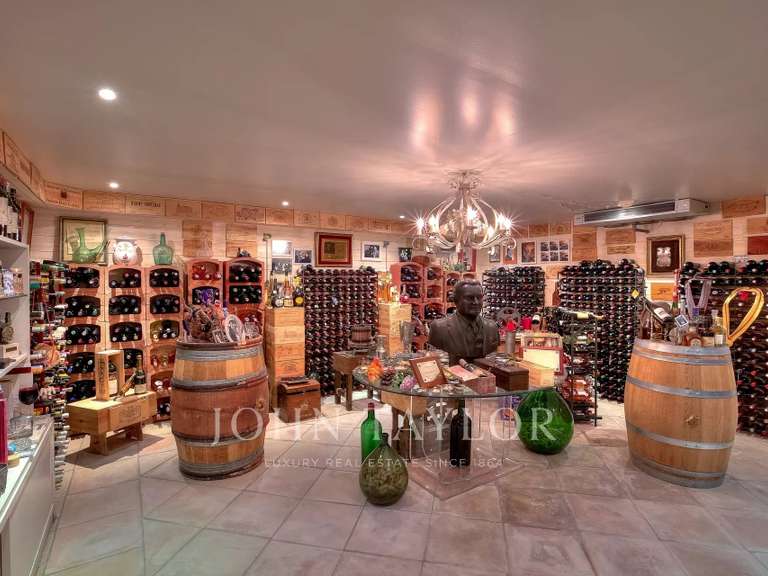 Maison Biot - 4 chambres - 240m²