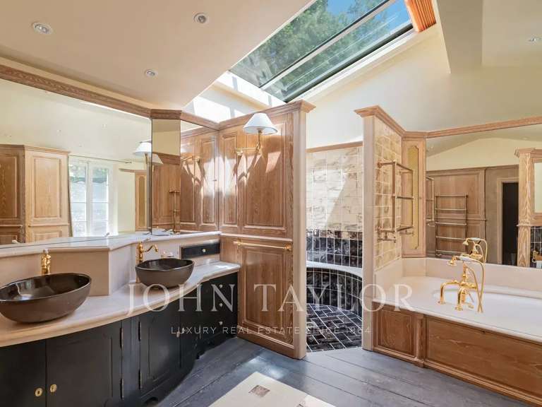 Maison Grasse - 9 chambres - 434m²