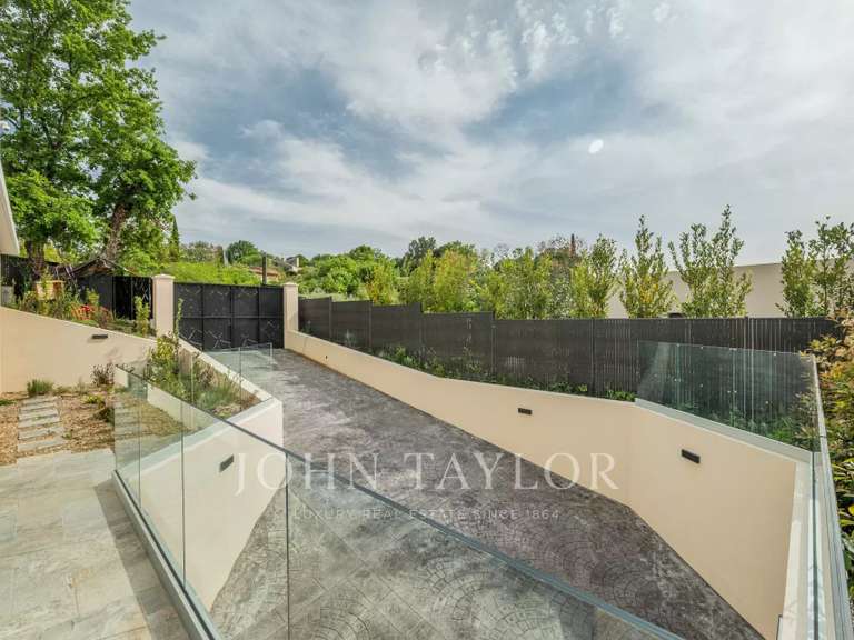 Maison Valbonne - 4 chambres - 220m²