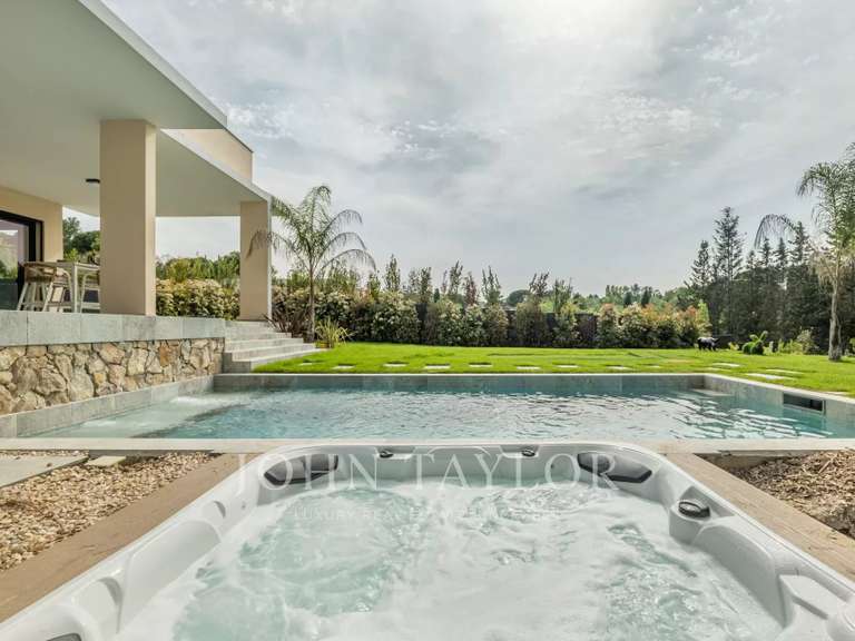 Maison Valbonne - 4 chambres - 220m²