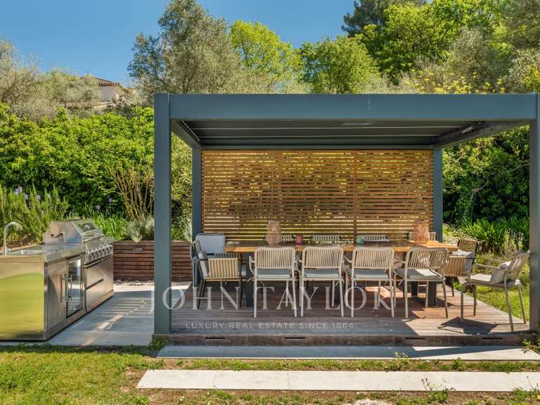 Maison Valbonne - 5 chambres - 221m²
