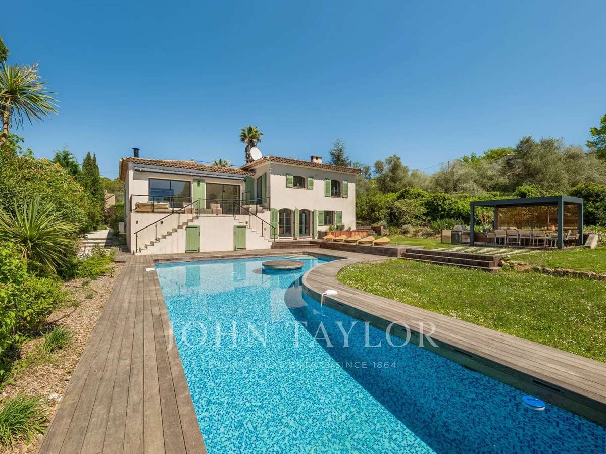Maison Valbonne