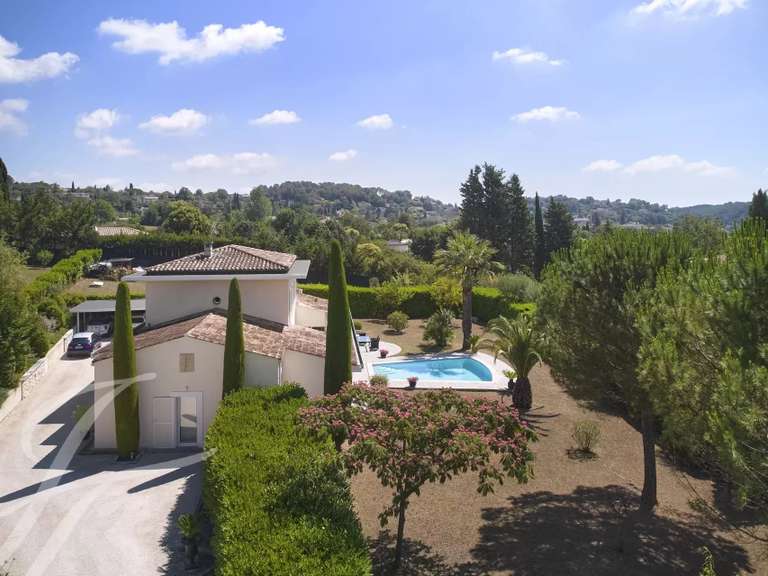 Maison Châteauneuf-Grasse - 4 chambres - 250m²
