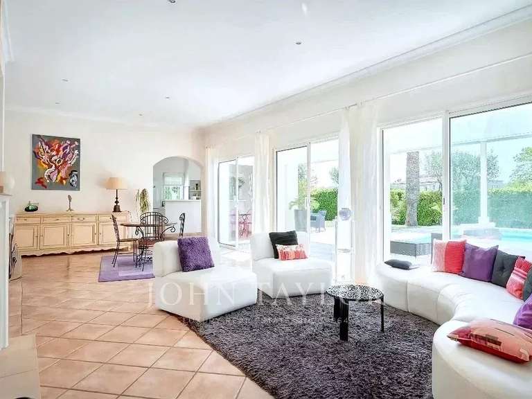 Maison Châteauneuf-Grasse - 4 chambres - 250m²