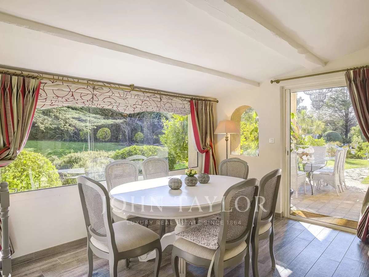 Maison Valbonne