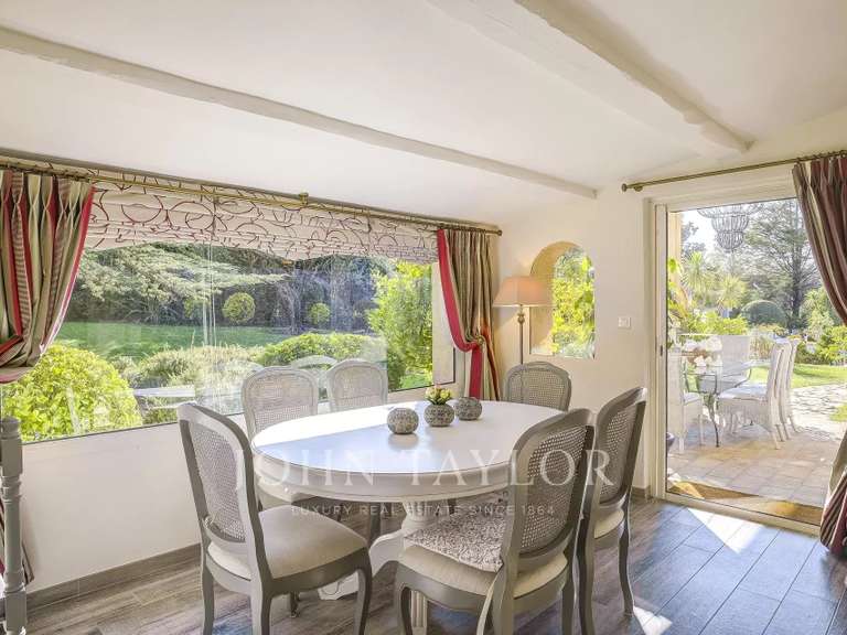 Maison Valbonne - 6 chambres - 330m²