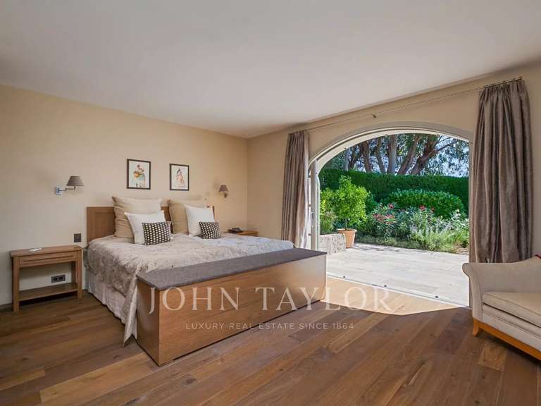 House Mouans-Sartoux - 4 bedrooms - 223m²