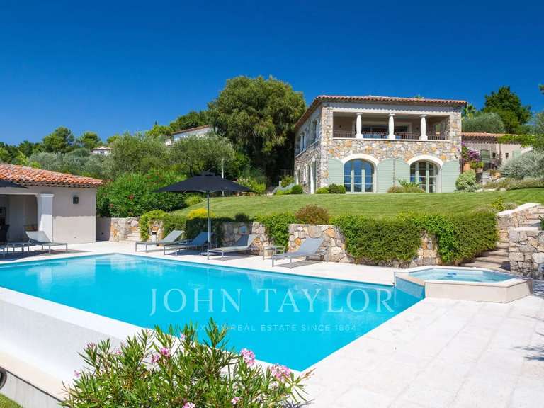Maison Mouans-Sartoux - 4 chambres - 223m²