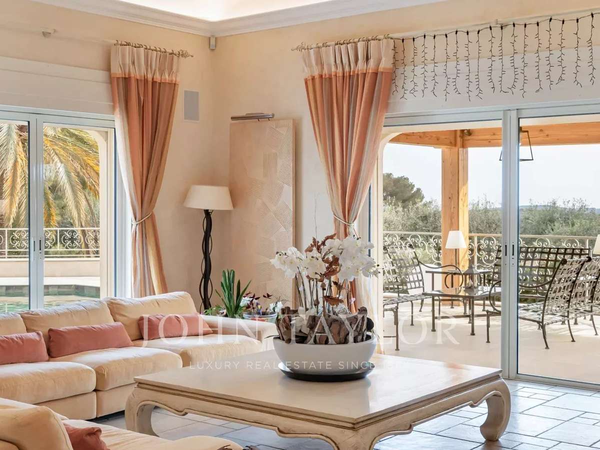 Maison Biot