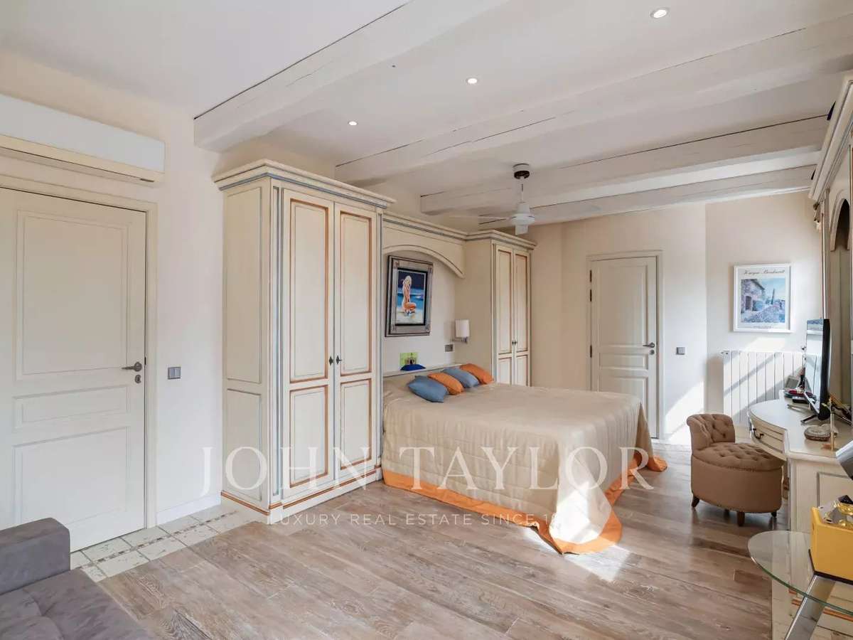 Maison Biot