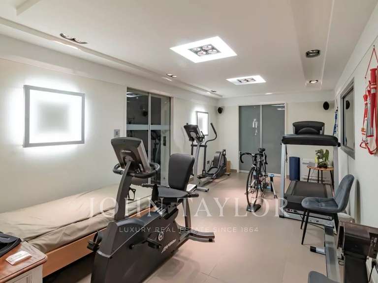 Maison Biot - 9 chambres - 556m²