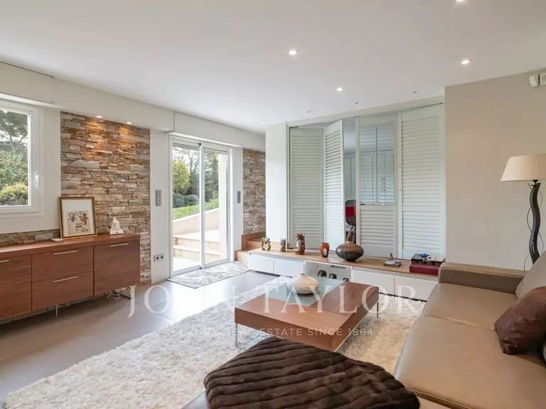 Maison Biot - 9 chambres - 556m²
