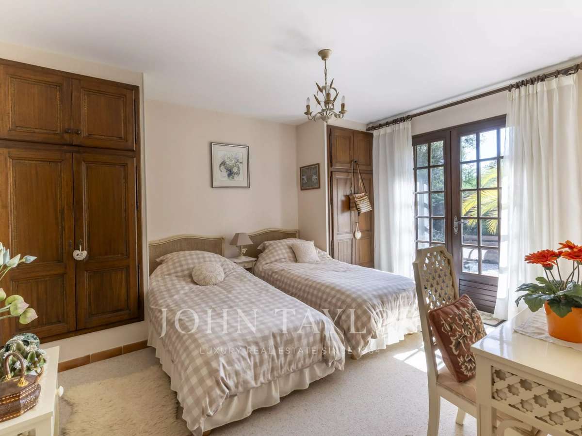 Maison Biot