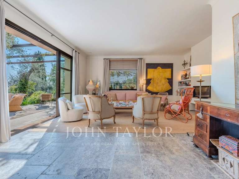 Maison Châteauneuf-Grasse - 4 chambres - 239m²