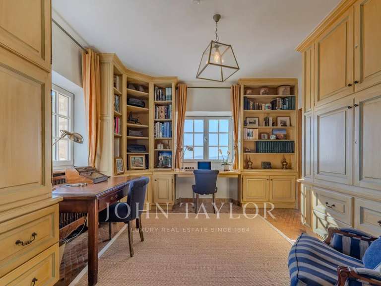 Maison Châteauneuf-Grasse - 6 chambres - 386m²