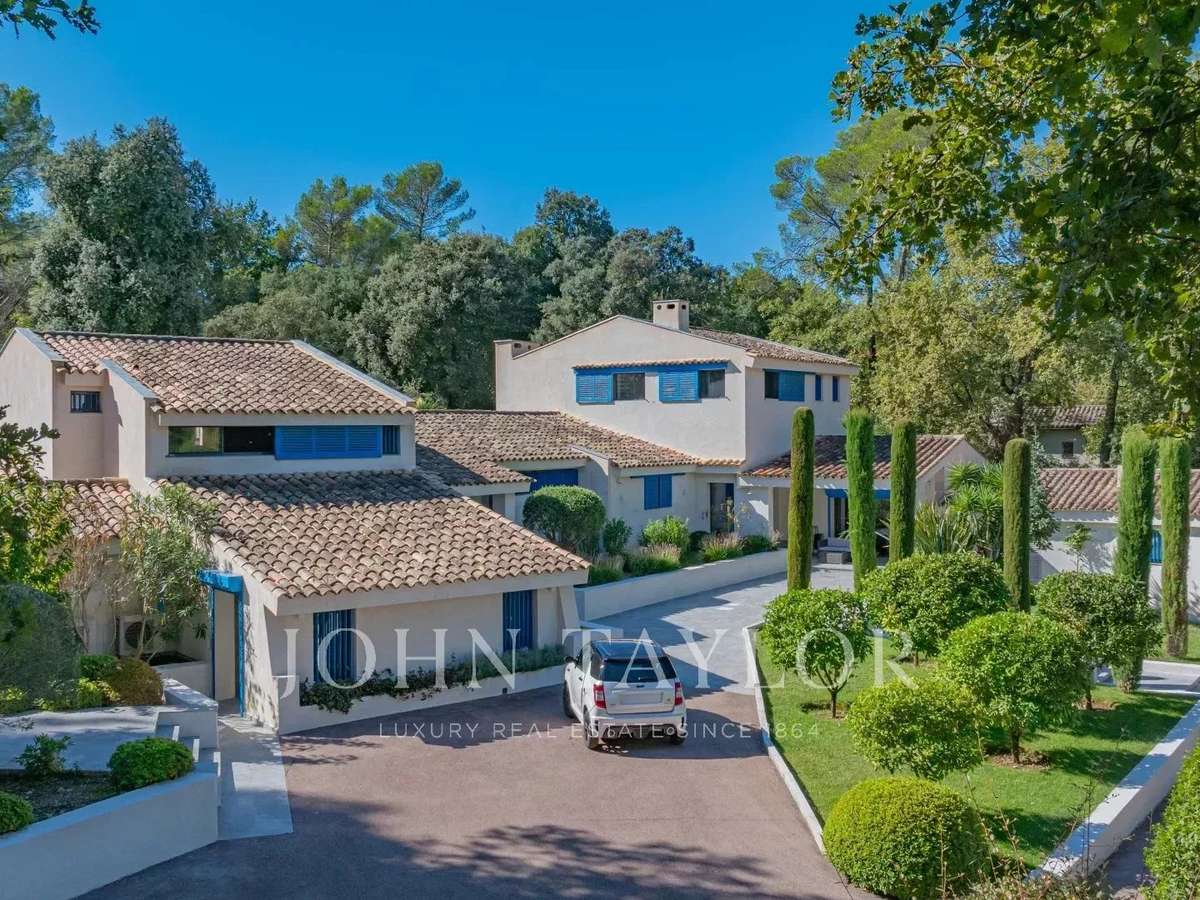 Maison Valbonne
