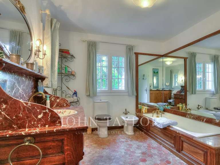 Maison Grasse - 10 chambres - 521m²
