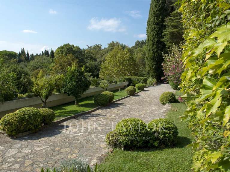 Maison Grasse - 10 chambres - 521m²