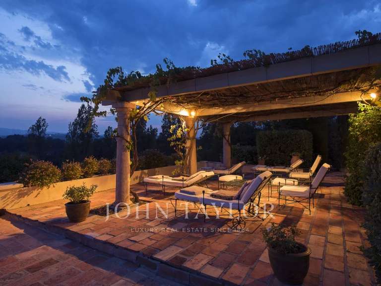 Maison Grasse - 10 chambres - 521m²