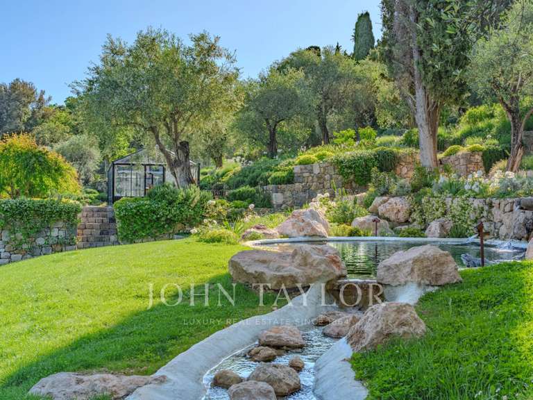 Maison Grasse - 9 chambres - 551m²