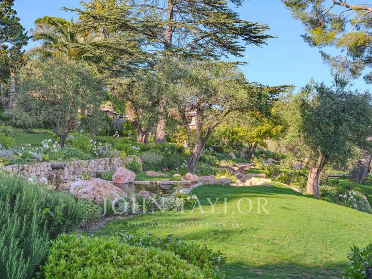 Maison Grasse - 9 chambres - 551m²