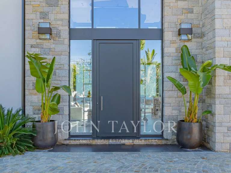 Maison Roquefort-les-Pins - 6 chambres - 488m²