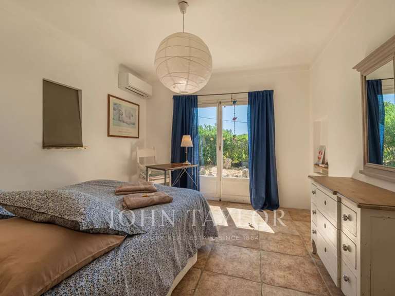 Maison Châteauneuf-Grasse - 4 chambres - 280m²