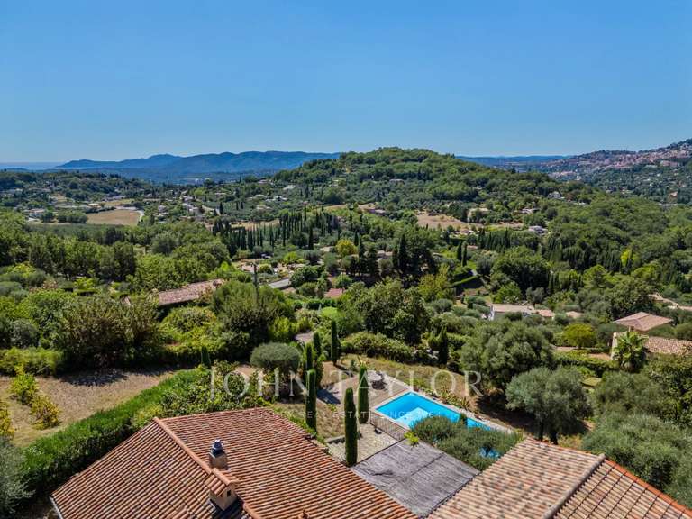 Maison Châteauneuf-Grasse - 4 chambres - 280m²