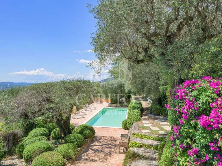 Maison Châteauneuf-Grasse - 4 chambres - 175m²