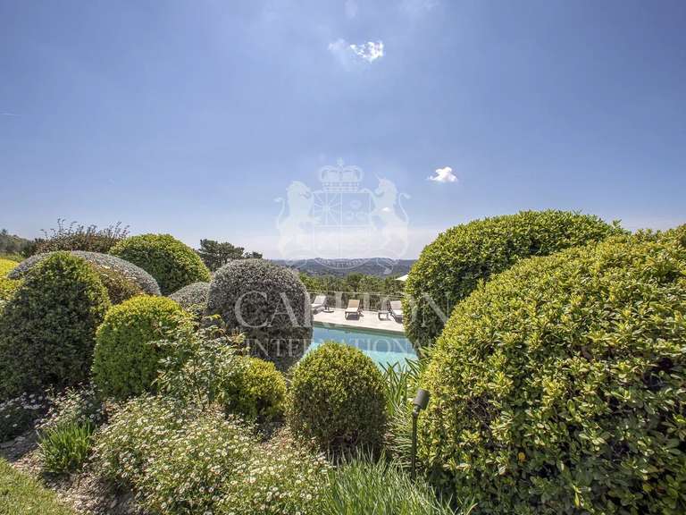 Maison Châteauneuf-Grasse - 5 chambres - 380m²