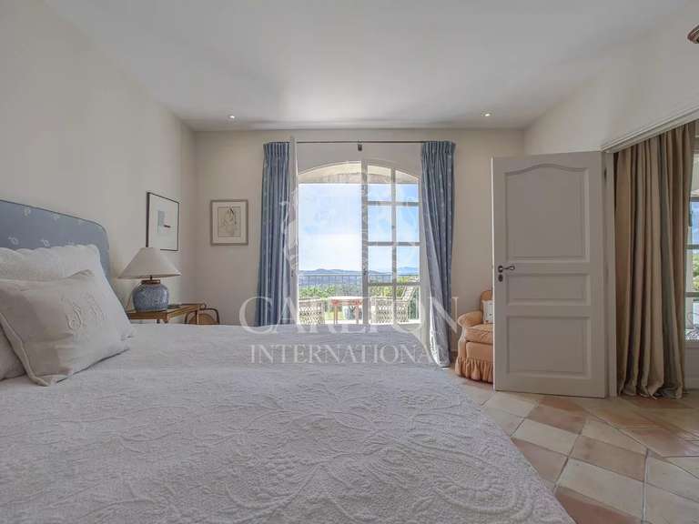 Maison Châteauneuf-Grasse - 5 chambres - 380m²