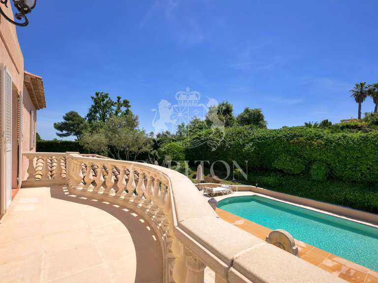 Maison Biot - 4 chambres - 313m²