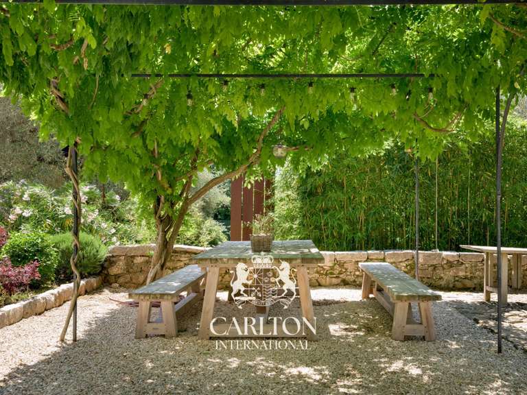 Maison Roquefort-les-Pins - 6 chambres - 400m²