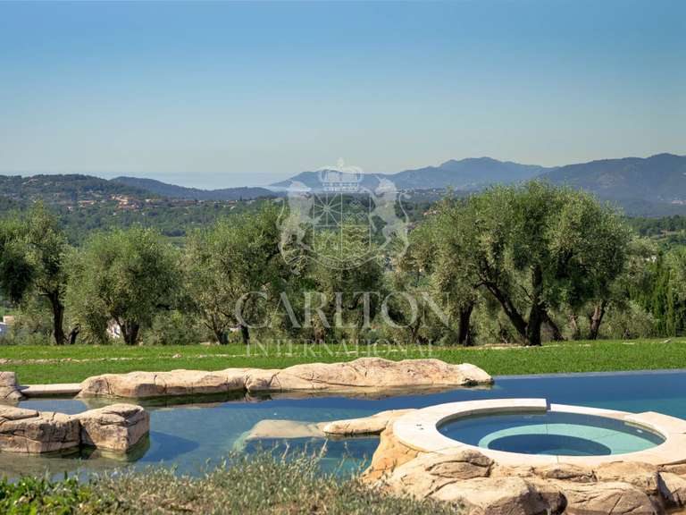 Maison Châteauneuf-Grasse - 6 chambres - 625m²