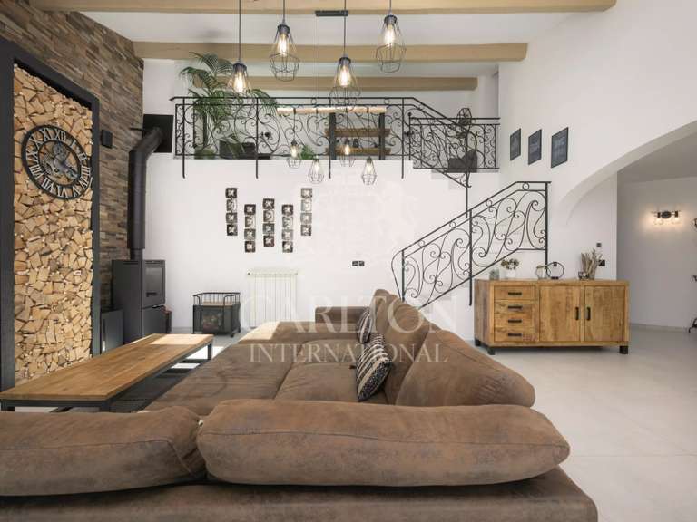 House Roquefort-les-Pins - 4 bedrooms - 210m²