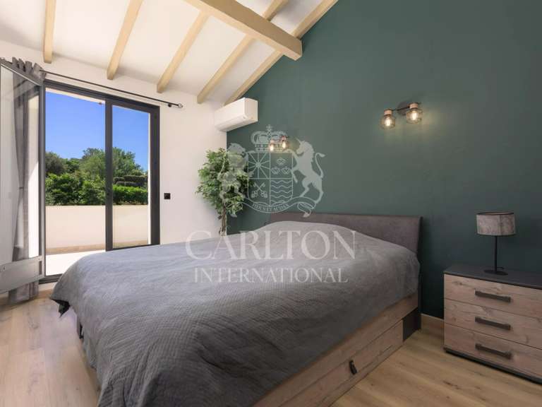 House Roquefort-les-Pins - 4 bedrooms - 210m²