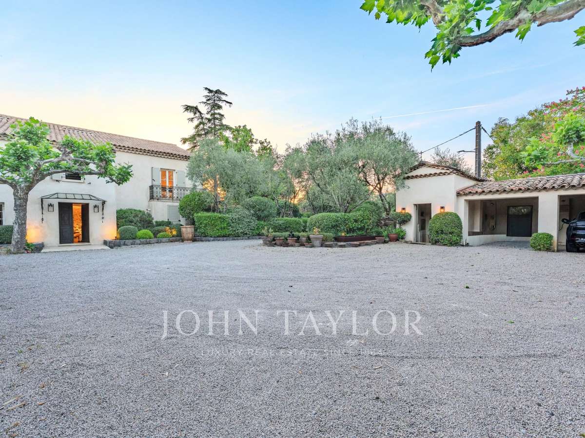 Maison Mougins