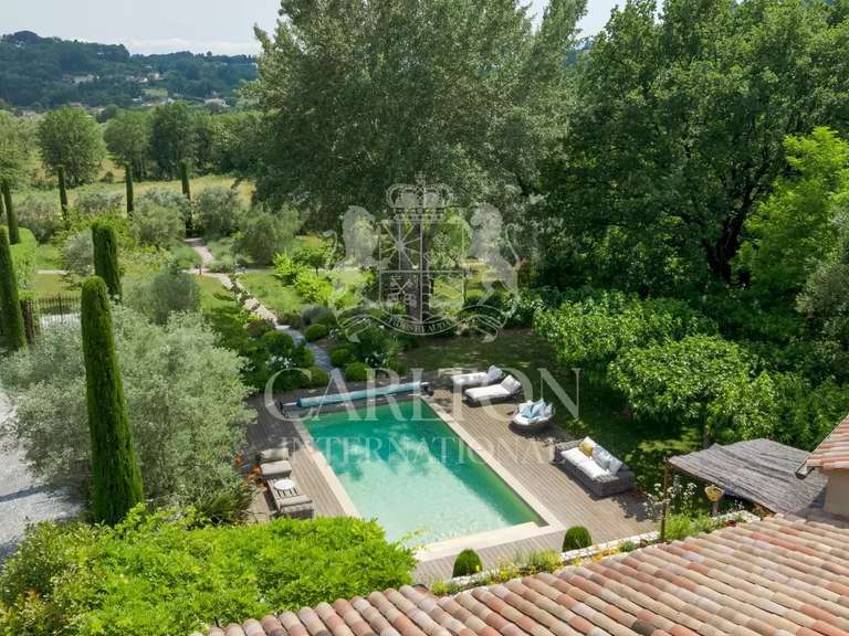 Maison Châteauneuf-Grasse - 4 chambres - 240m²