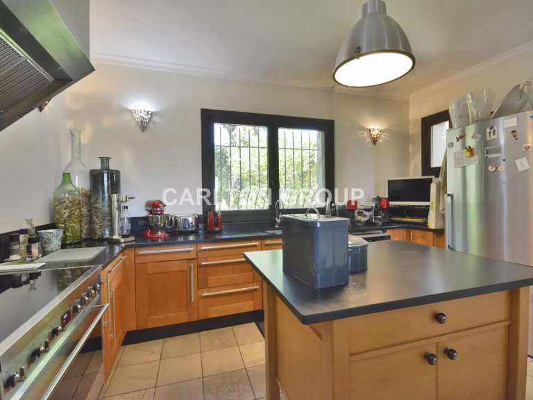 Maison Biot - 4 chambres - 260m²