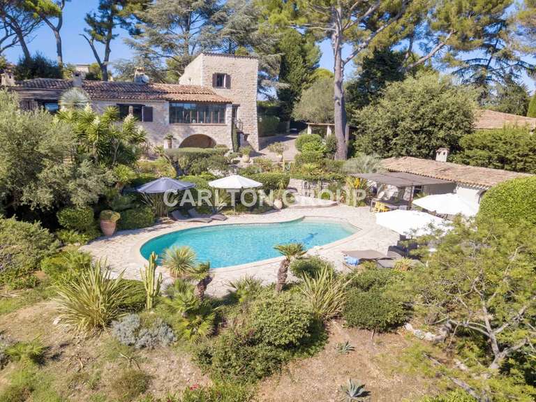 Maison Biot - 4 chambres - 260m²