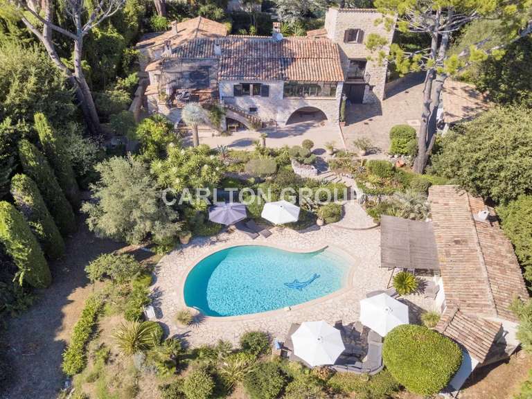 Maison Biot - 4 chambres - 260m²
